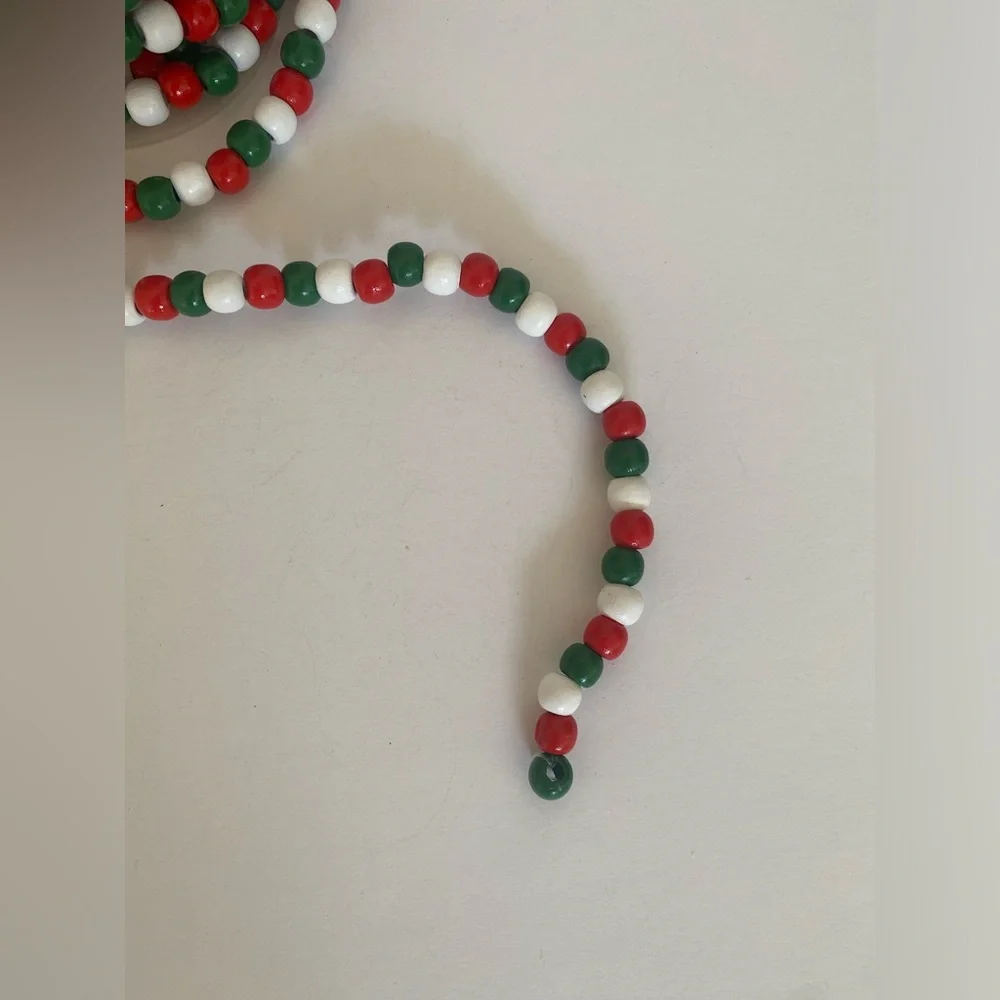 NWT Red White Green Wooden Beaded Holiday Garland Jewelry Making Spool L